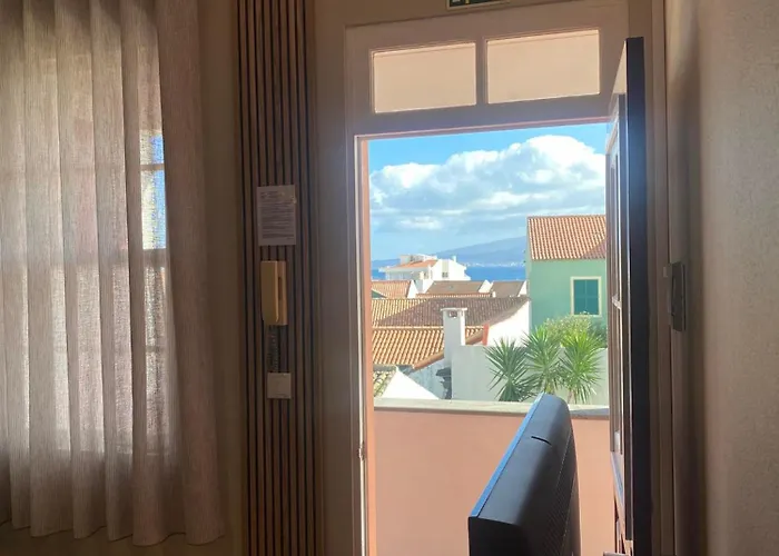 Sao Joao 3* Horta (Azores)